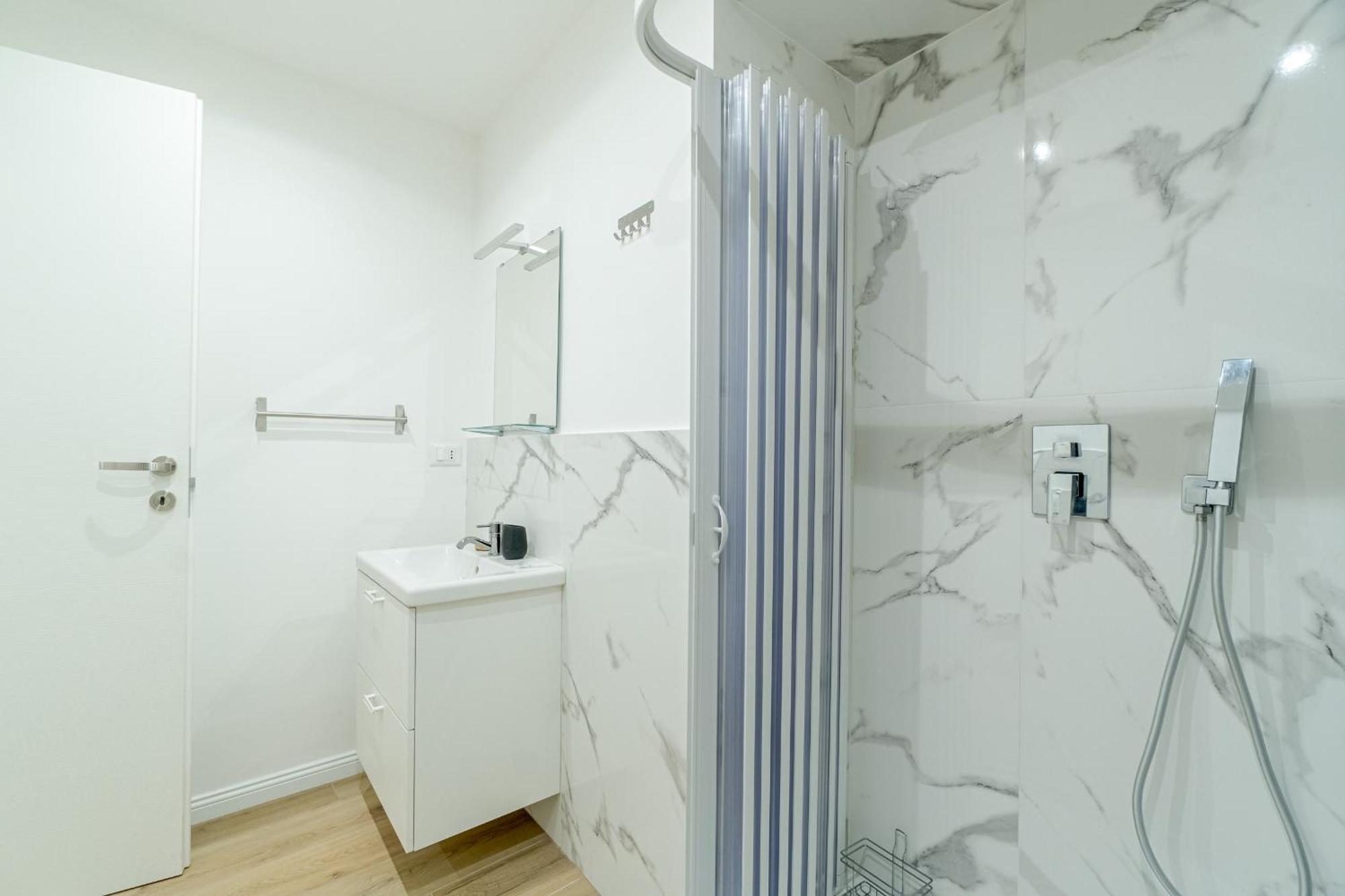 Quadrilatero Romano! Elegant Flat Торино Екстериор снимка